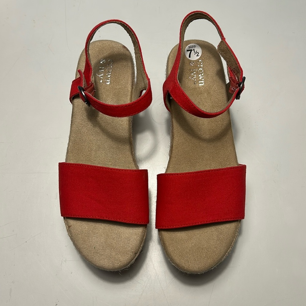Crown and Ivy red platform sandals - Picture 4 of 11